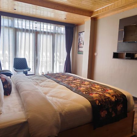 Mount Bayul Shangri-La Resort ラチャング エクステリア 写真